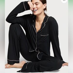 🥳 NEW VS SATIN PAJAMAS NAVY BLUE SIZE  XL